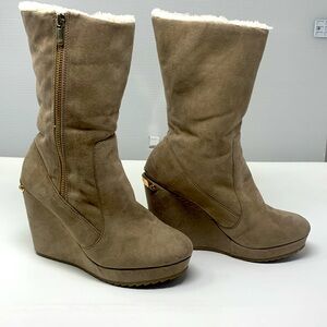 Y2K Juicy couture kasia taupe wedge platform wedge faux fur foldover boots 7